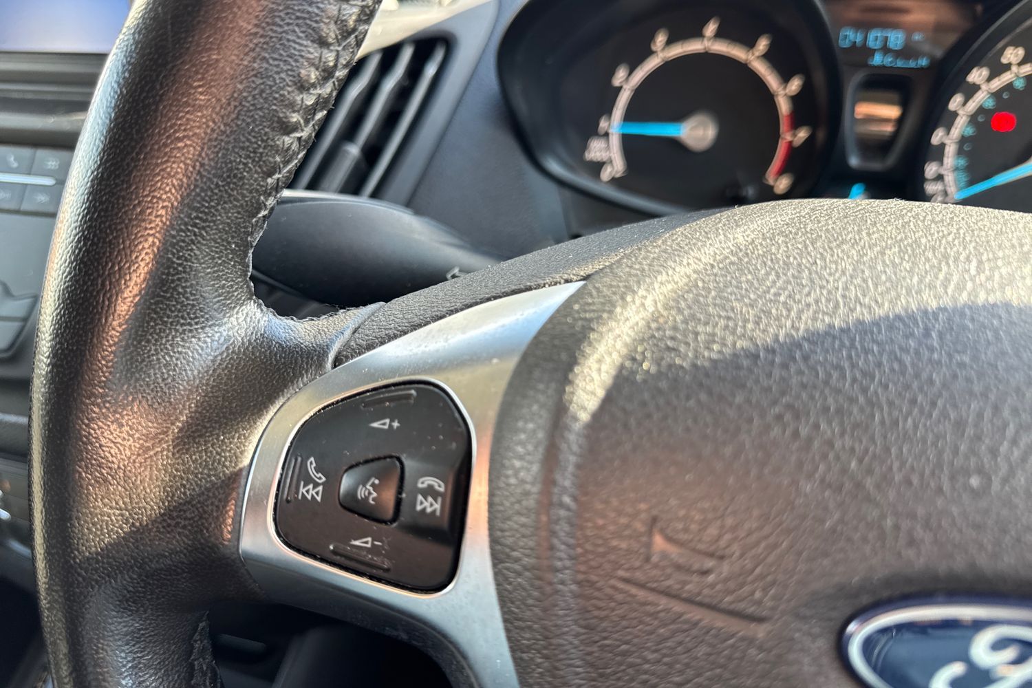 Ford TRANSIT COURIER Photo 33