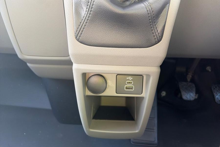 Ford TRANSIT CUSTOM Photo autoimg-fc703771f25d6dad3e01b3d8db586f50f61d5d56.jpg