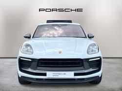 PORSCHE Macan Photo 2