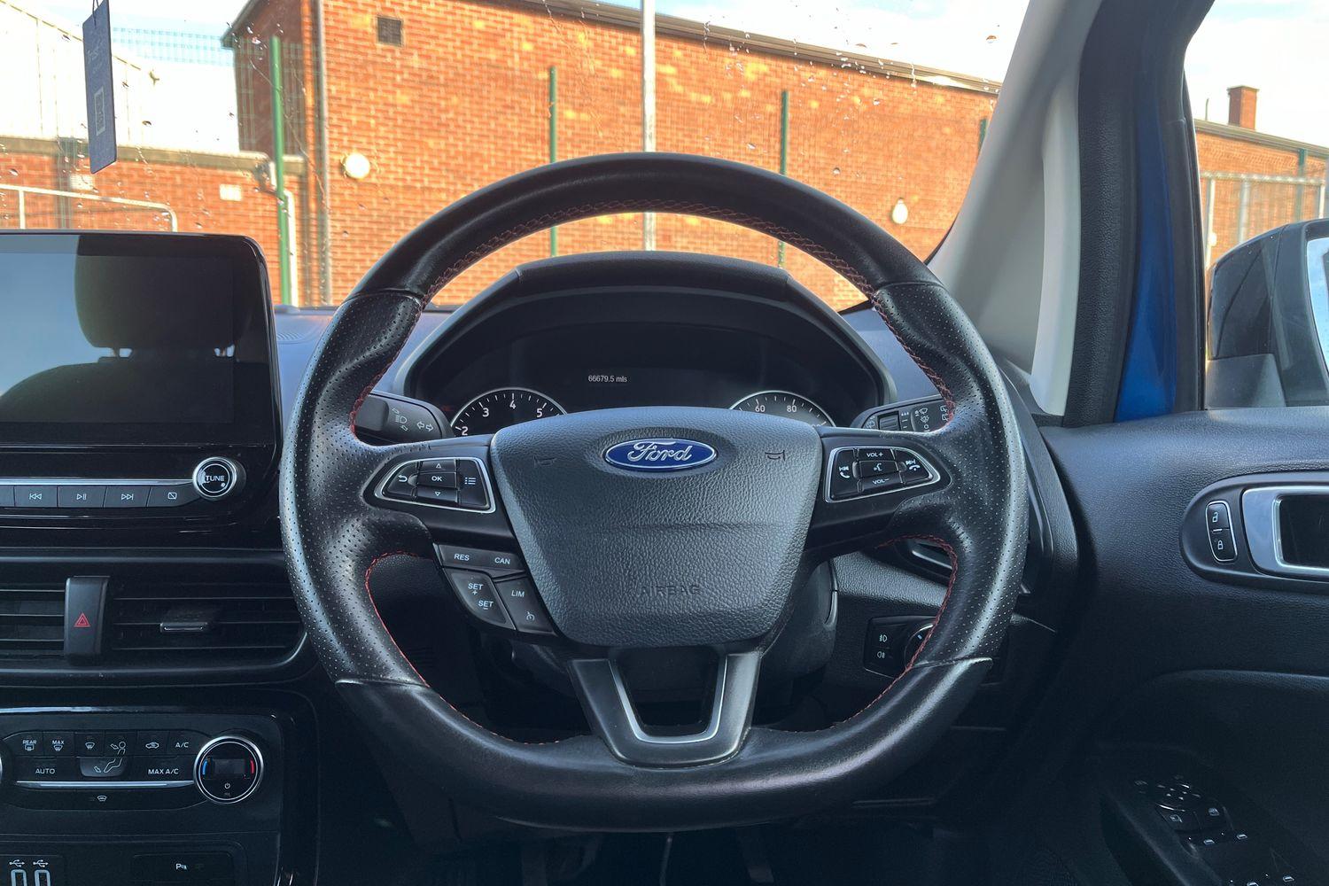 Ford ECOSPORT Photo 11