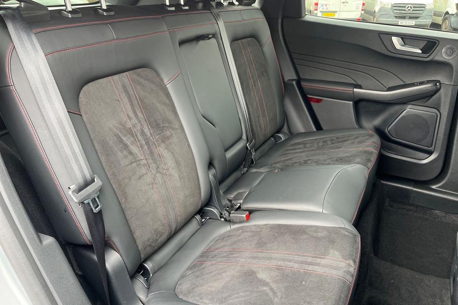 Ford Kuga Photo autoimg-fc76e1eee3410a336c9d6dc8e34b3ba1bd47dd59.jpg