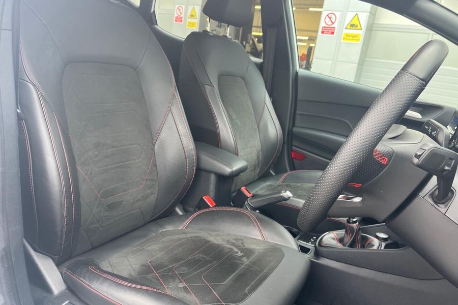 Ford Fiesta Photo autoimg-fc79dd3285b49423a3e62e8eeb31b3eb63dd593e.jpg