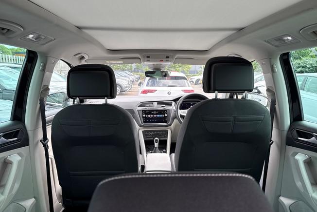 VOLKSWAGEN Tiguan Photo 28
