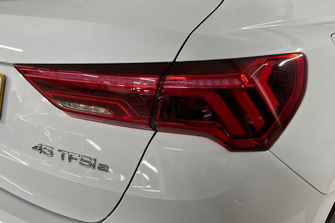 AUDI Q3 Photo 19