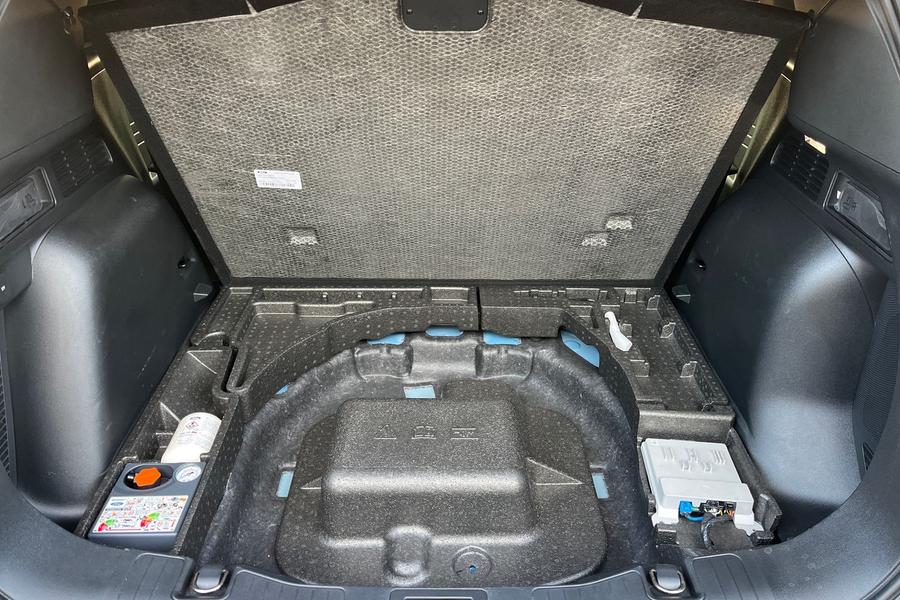 Ford Kuga Photo autoimg-fc7f439b40b70ff7fb829828bbbe02cb699a8c0a.jpg