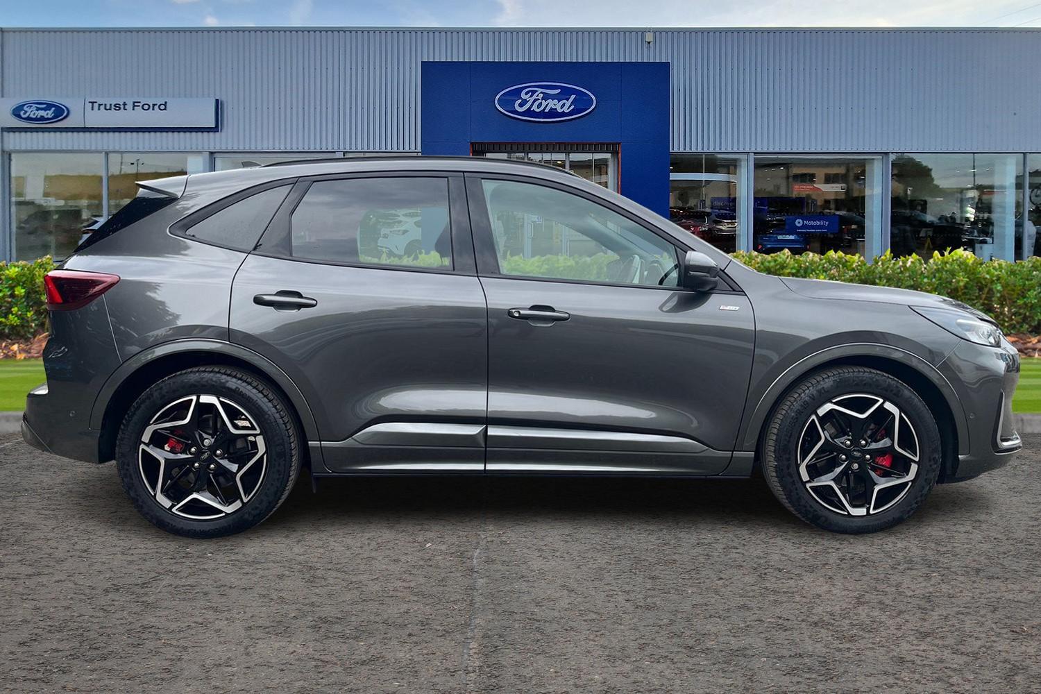 Ford KUGA Photo 2