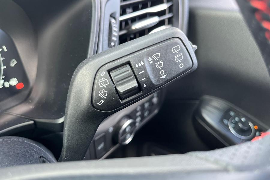 Ford Kuga Photo autoimg-fc84f9bd677c9463de299d6baca6e2c8c4612a25.jpg