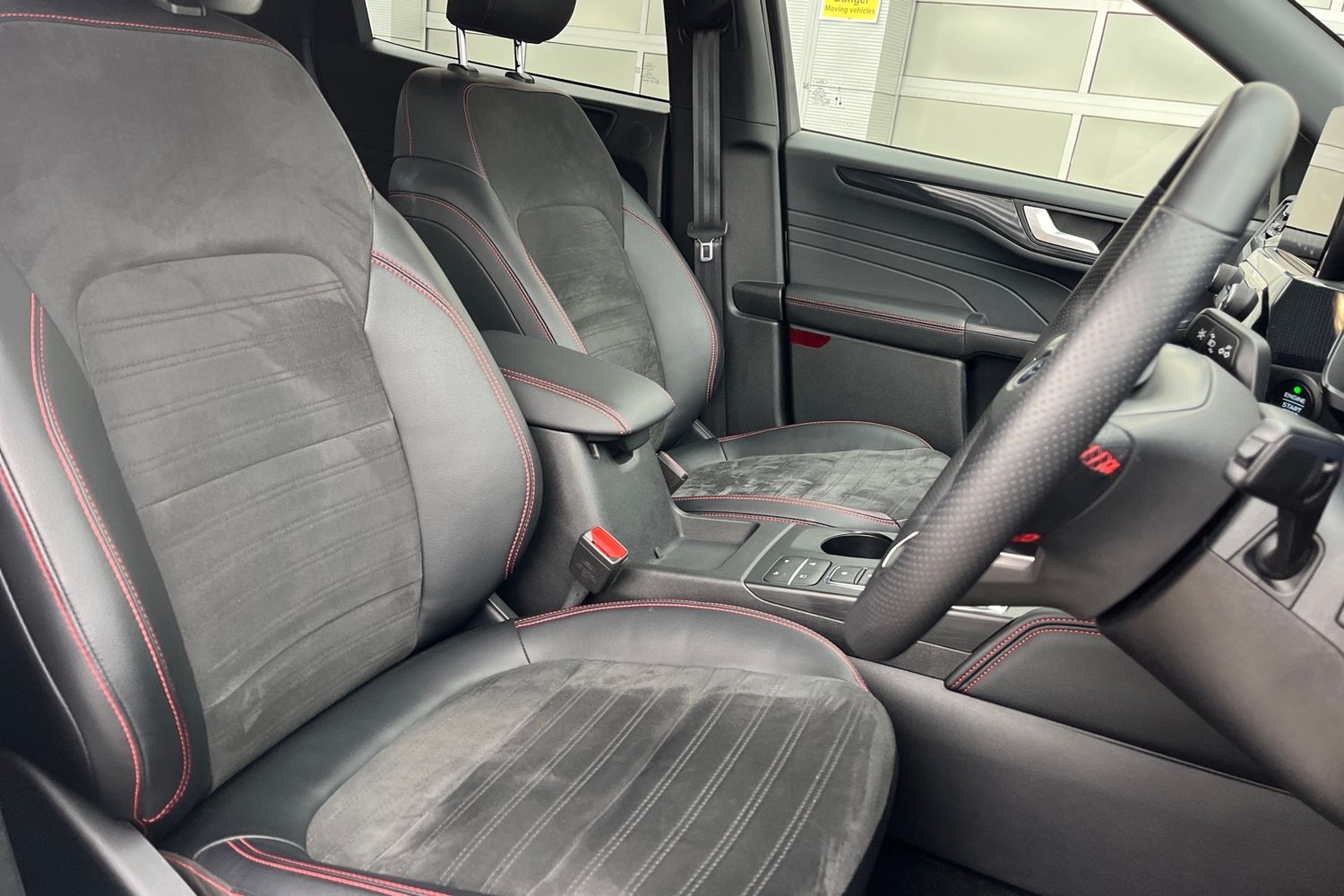 Ford KUGA Photo 16