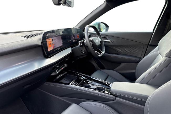 AUDI Q3 Photo 2