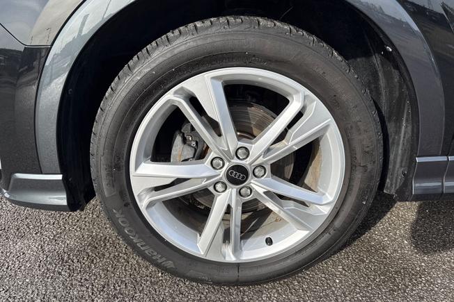 AUDI Q3 Photo 35
