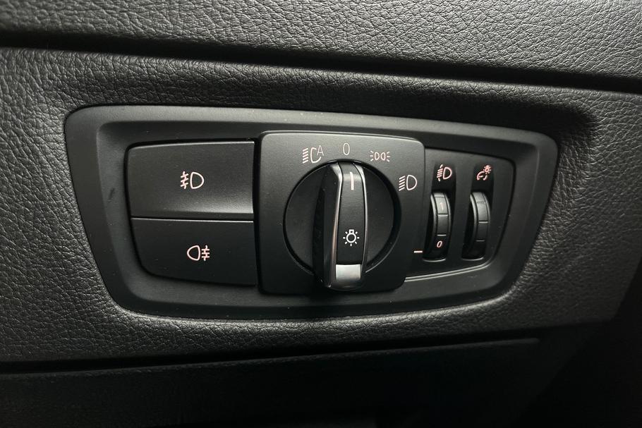 Used BMW 1 Series YD68KDX 37