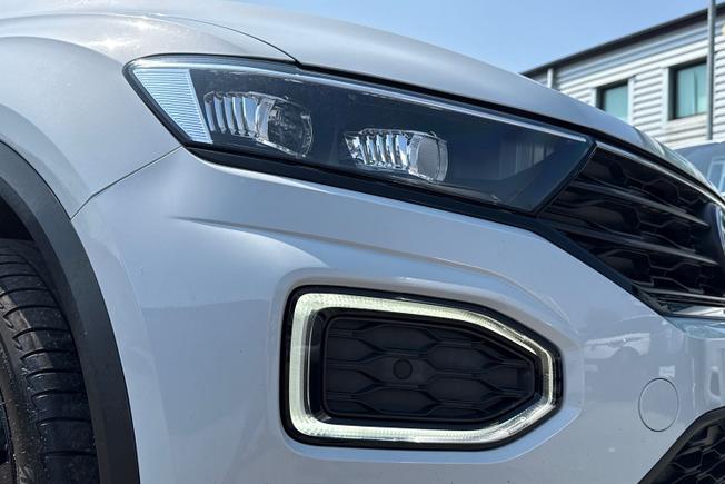 VOLKSWAGEN T-Roc Photo 19