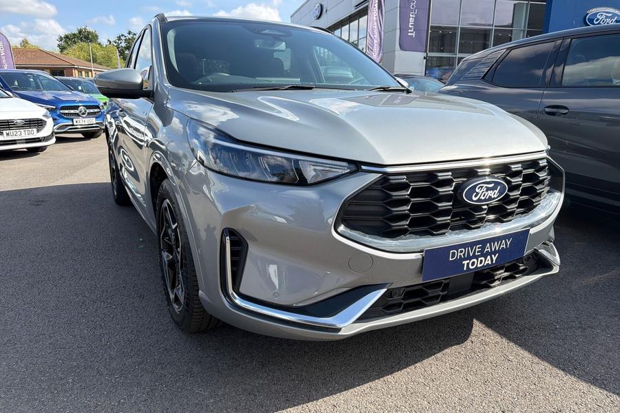 Ford KUGA Photo autoimg-fc96e435194a8273e0911aa9f4ee768c51cbc603.jpg