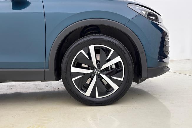 VOLKSWAGEN Tiguan Photo 5