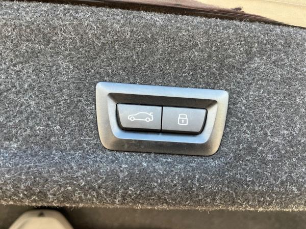 BMW 3 Series Photo autoimg-fca26c2450e77cc550821224b5db3b5ee7897647.jpg