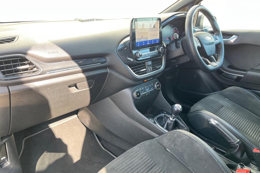 Ford FIESTA Photo autoimg-fca2cc98a457354f69a27bf2e6df7cefcd1721b8.jpg