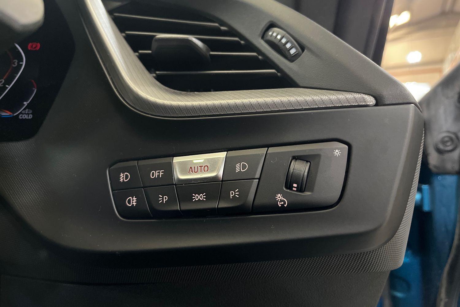 BMW 2 SERIES Photo 25