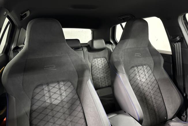 Volkswagen Golf Photo 25