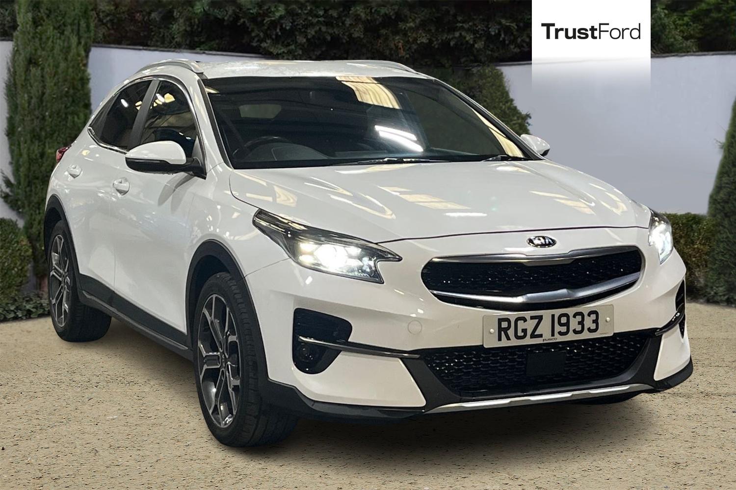 Kia XCEED Photo 0