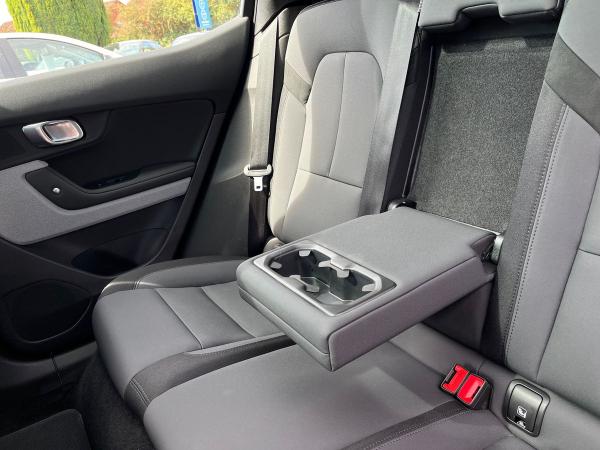 Polestar Polestar 2 Photo autoimg-fca75517537501b3a44a5c76e0c418300595e891.jpg
