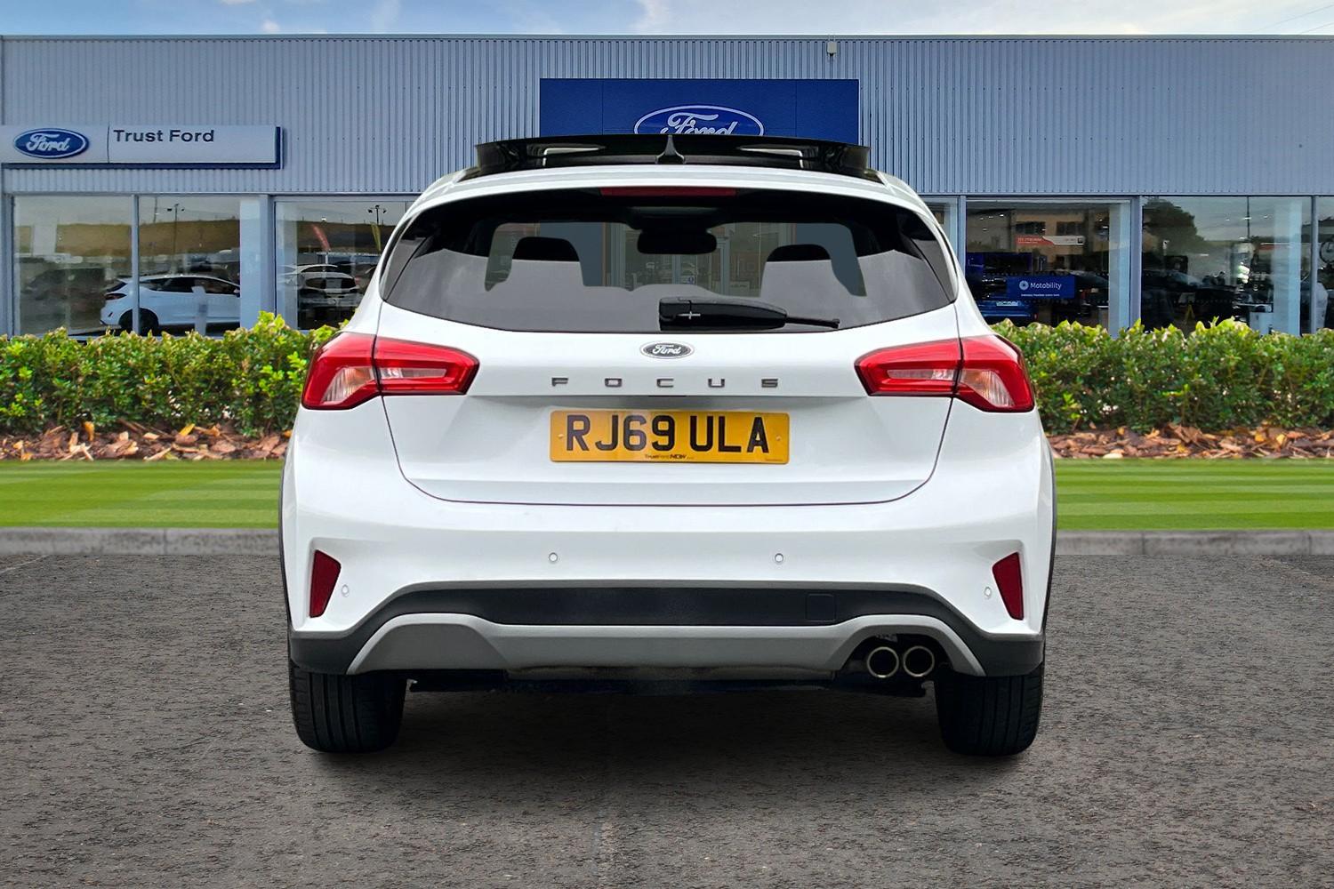 Ford Focus Photo 6