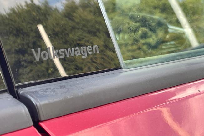 VOLKSWAGEN ID.4 Photo 23