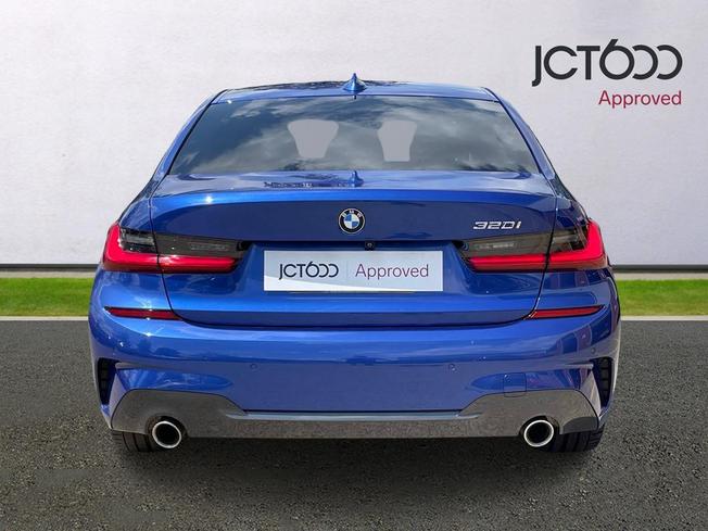 BMW 3 Series Photo 7