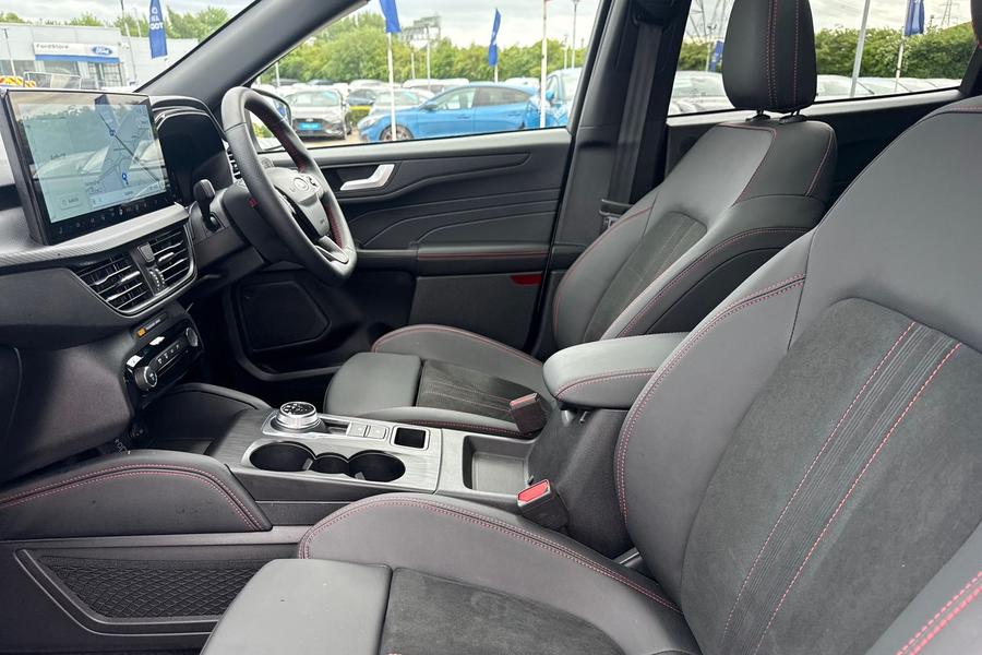 Ford Kuga Photo autoimg-fca8f0c0b6cdca5ea489af2a8862b573b02b665f.jpg