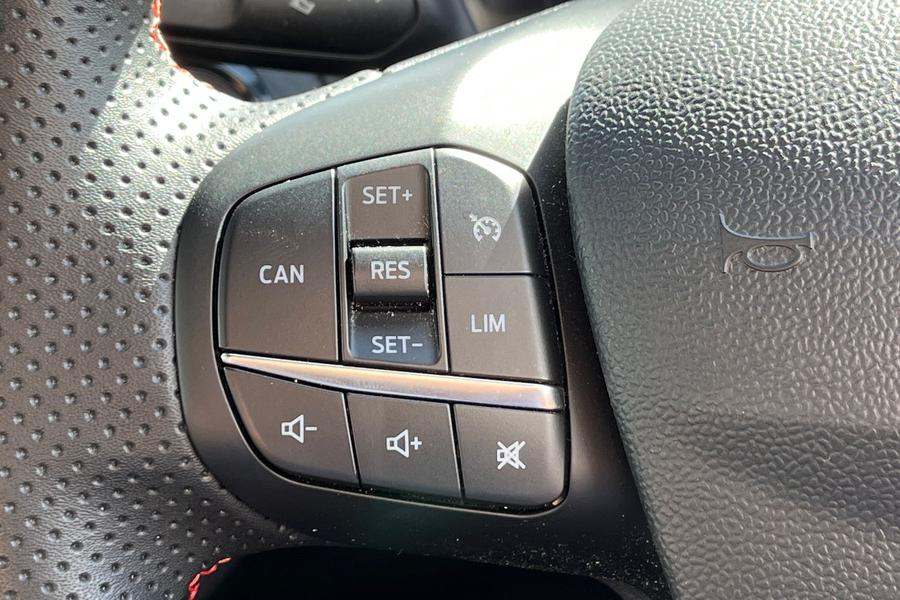 Ford PUMA Photo autoimg-fcaab4707dcca8bb1462260899fe95398044e22c.jpg