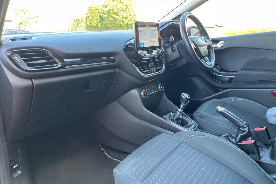 Ford Fiesta Photo autoimg-fcab4dd36d28ead9cf115baf431fca2848bdcd77.jpg