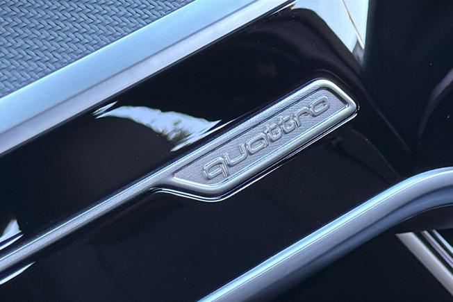 AUDI Rs6 Avant Photo 40
