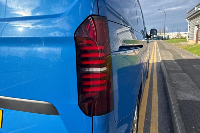 Volkswagen Transporter Photo 18