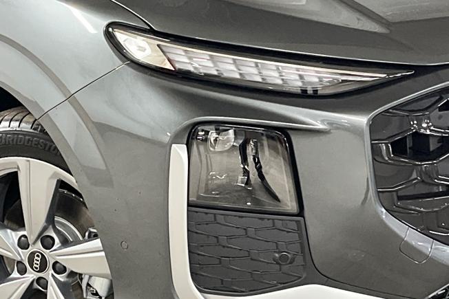 AUDI Q3 Photo 19