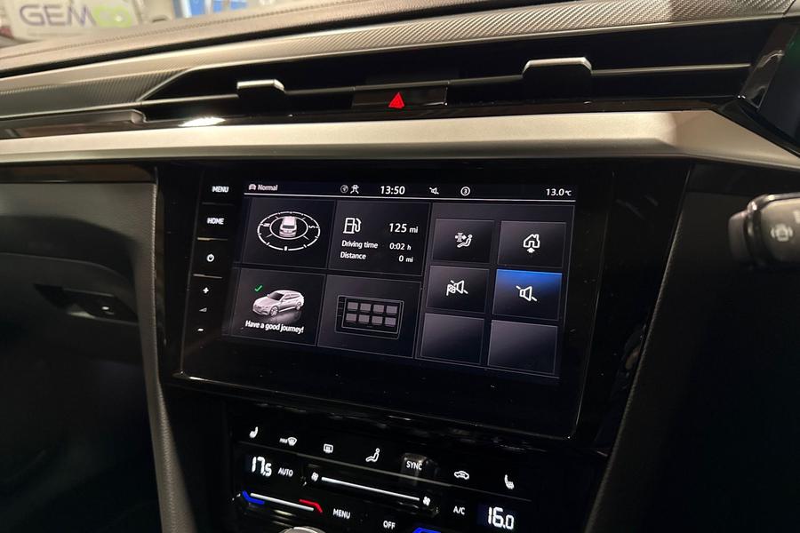 Volkswagen ARTEON Photo autoimg-fcb38ed3b1ae59f529bec0e68564e3926d144ac2.jpg