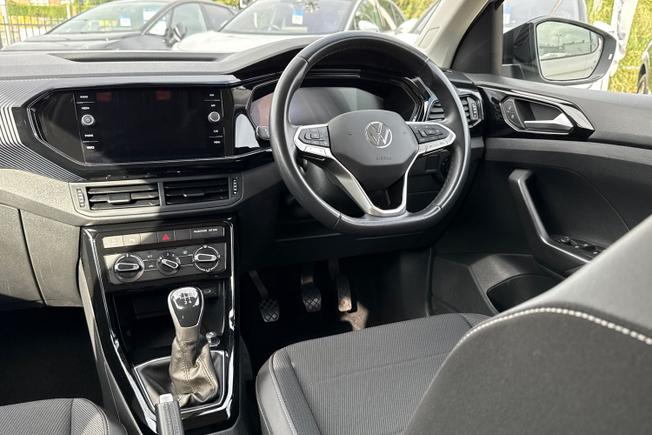 Volkswagen T-Cross Photo 32