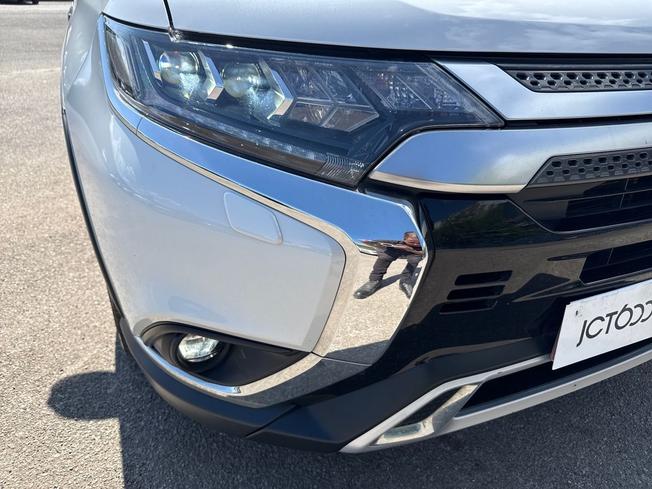 MITSUBISHI Outlander Photo 32