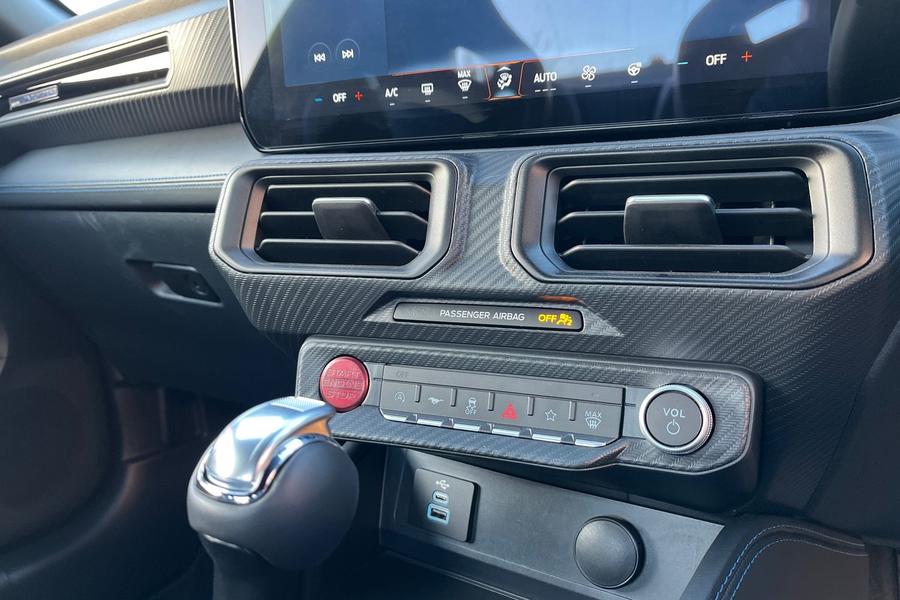 Ford MUSTANG Photo autoimg-fcbe7a7c5688fc784c89f26acf0456946a3dd008.jpg