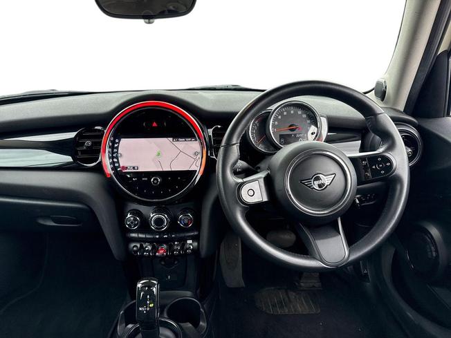 MINI Hatch Photo 11
