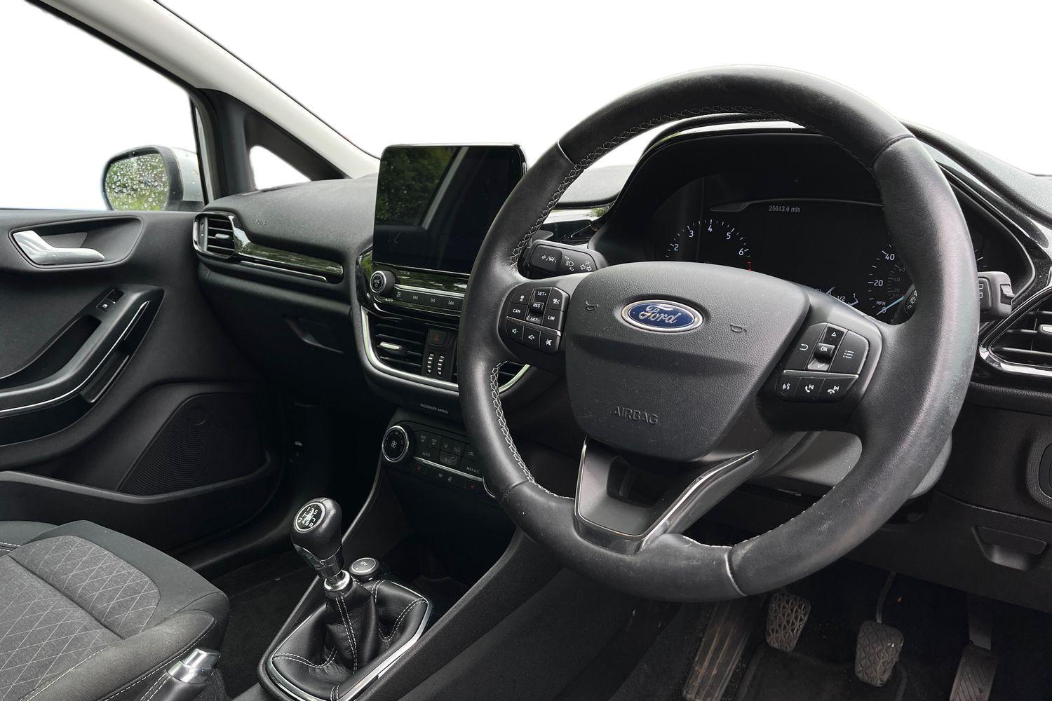 Ford Fiesta Photo 8