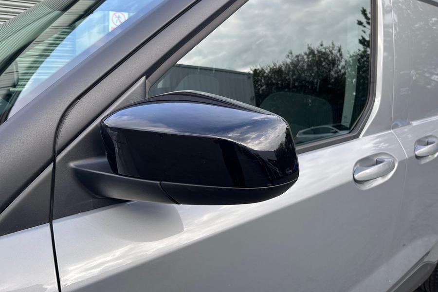 Ford TRANSIT COURIER Photo autoimg-fcc3f8c4b083144549e05adbc80fa3fcdf7fc0e9.jpg