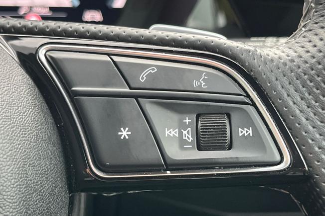 Audi S3 Photo 17