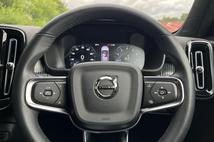 Volvo XC40 Photo autoimg-fcc6ddc377077102ea631bbd42b19d37162ec3f0.jpg