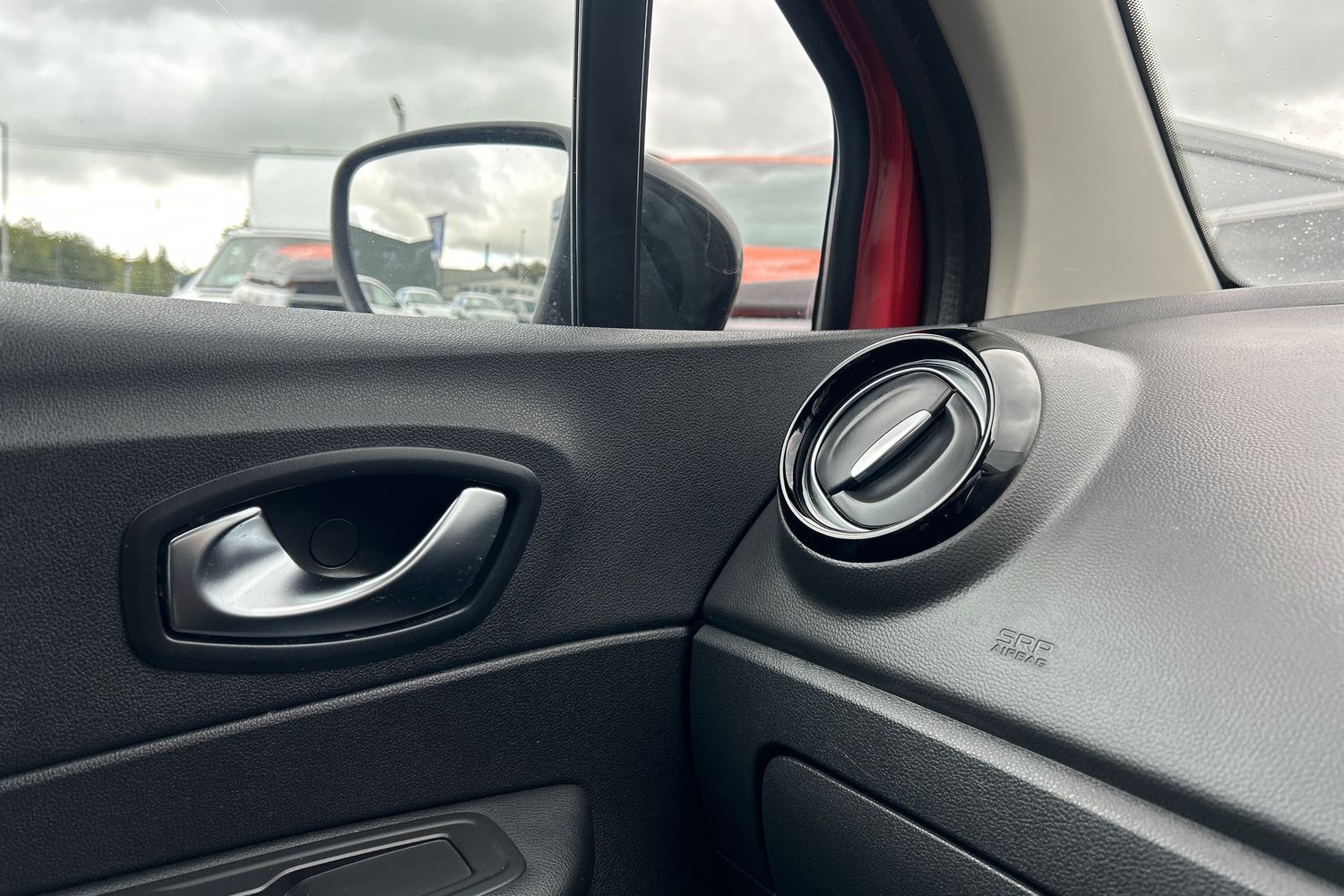 Renault CAPTUR Photo 32