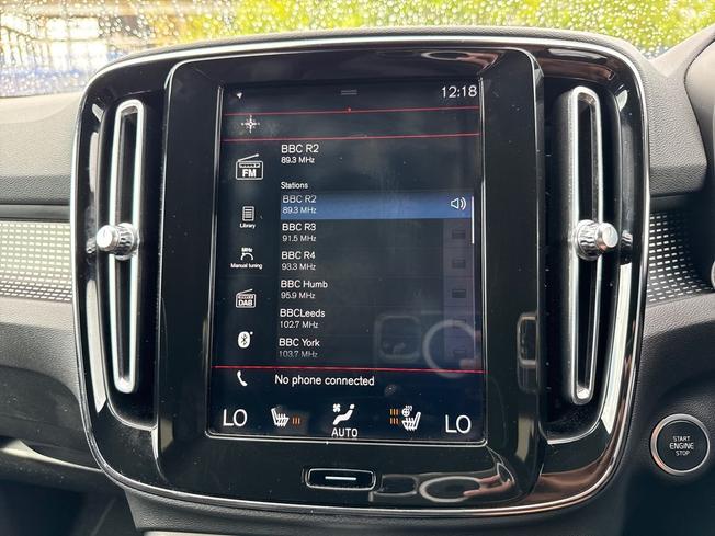 VOLVO XC40 Photo 35