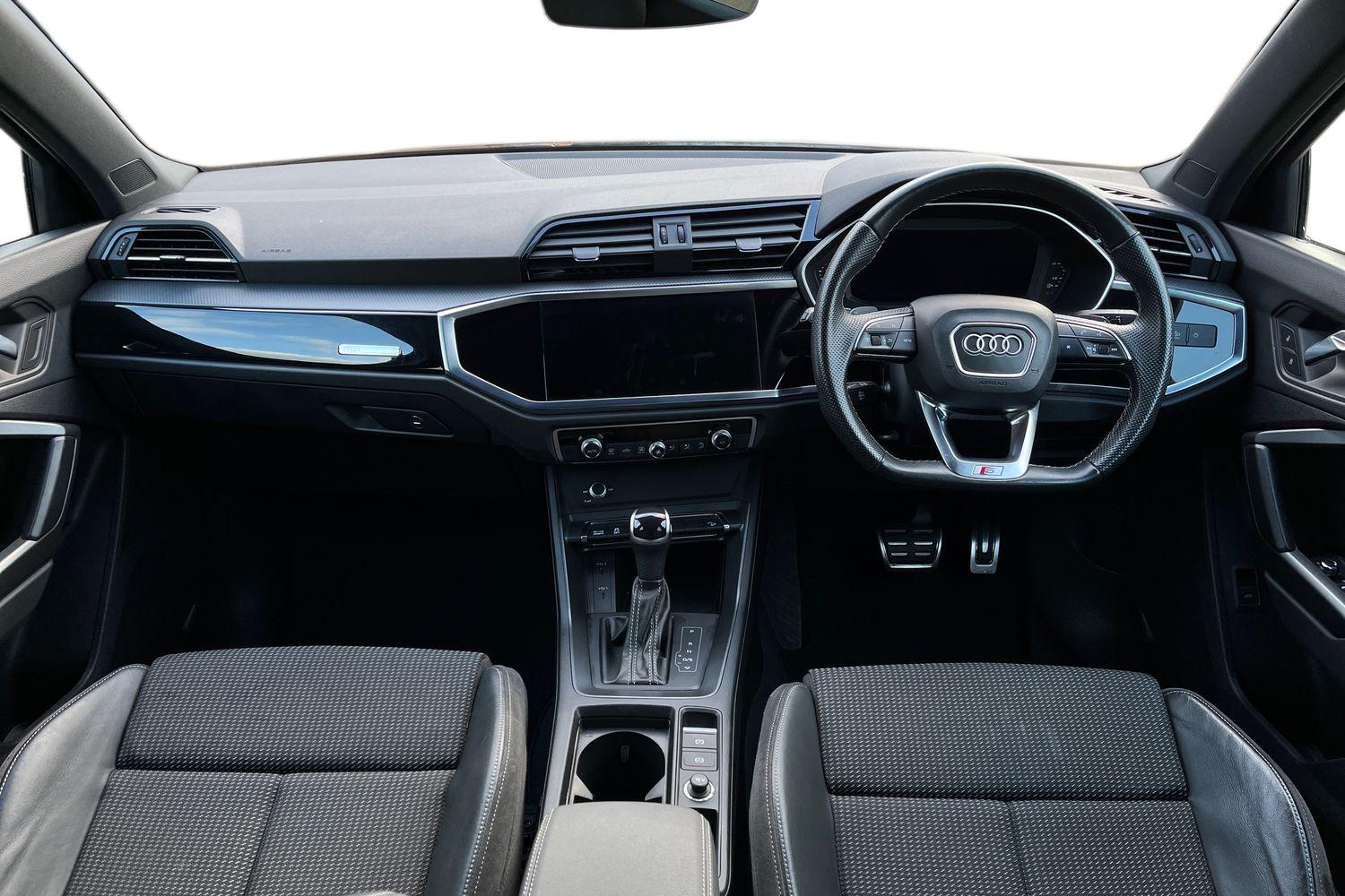 Audi Q3 Photo 9