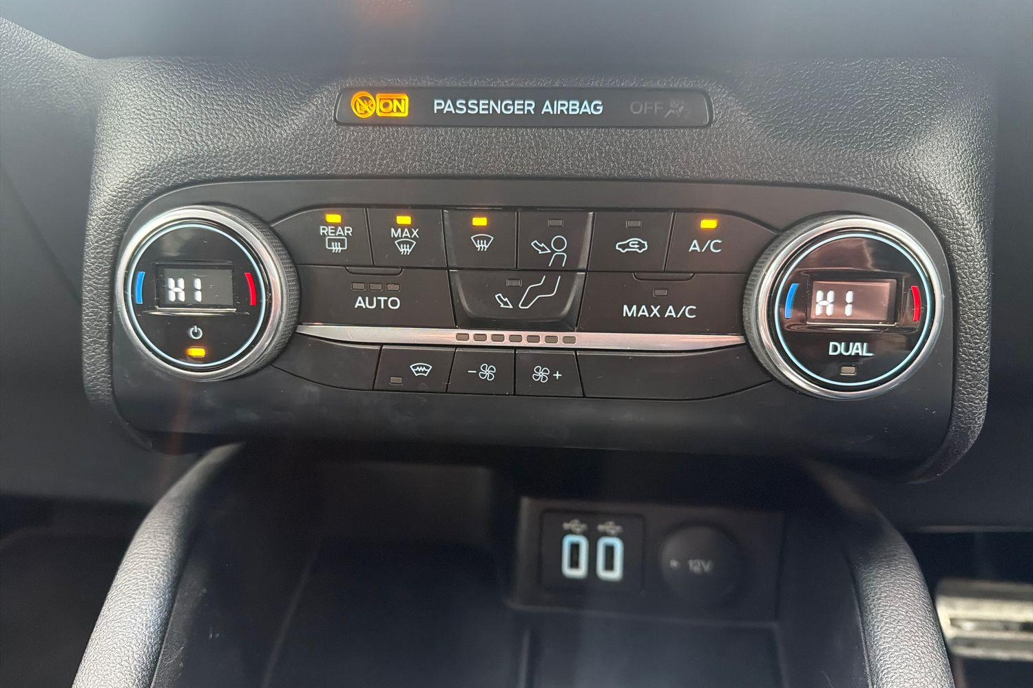 Ford KUGA Photo 33