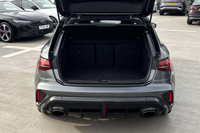 Audi RS3 Photo 13