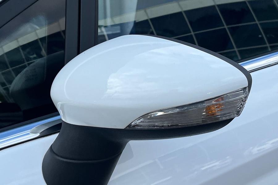 Ford Fiesta Photo autoimg-fcd28557f3a1c47f85589ce560928146f46d3153.jpg