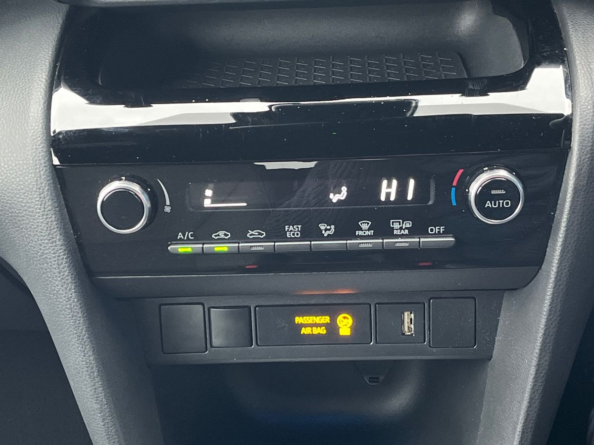 Toyota Yaris Cross Photo 10