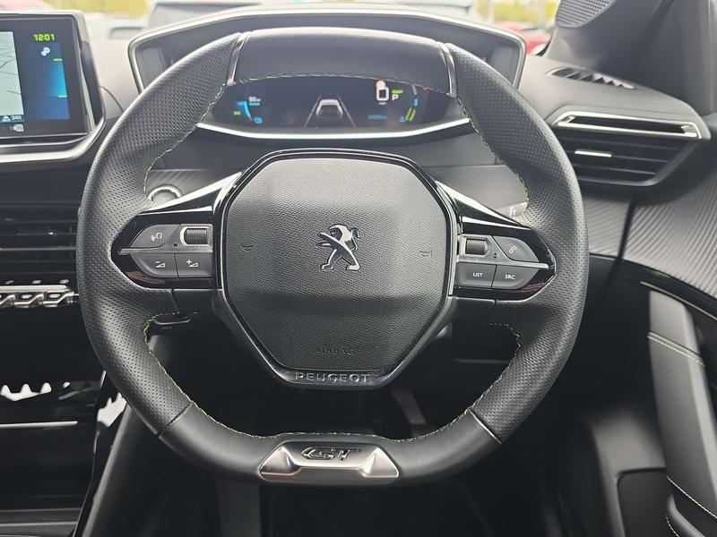 Used Peugeot E-208 AK22MYW 32